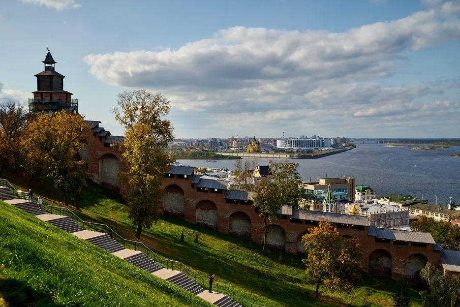 В ноябре стена Нижегородского кремля перейдет на зимний режим